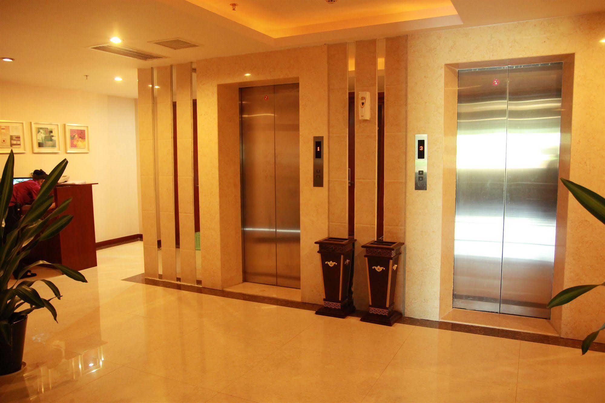Guangzhou Yuncheng Hotel Buitenkant foto